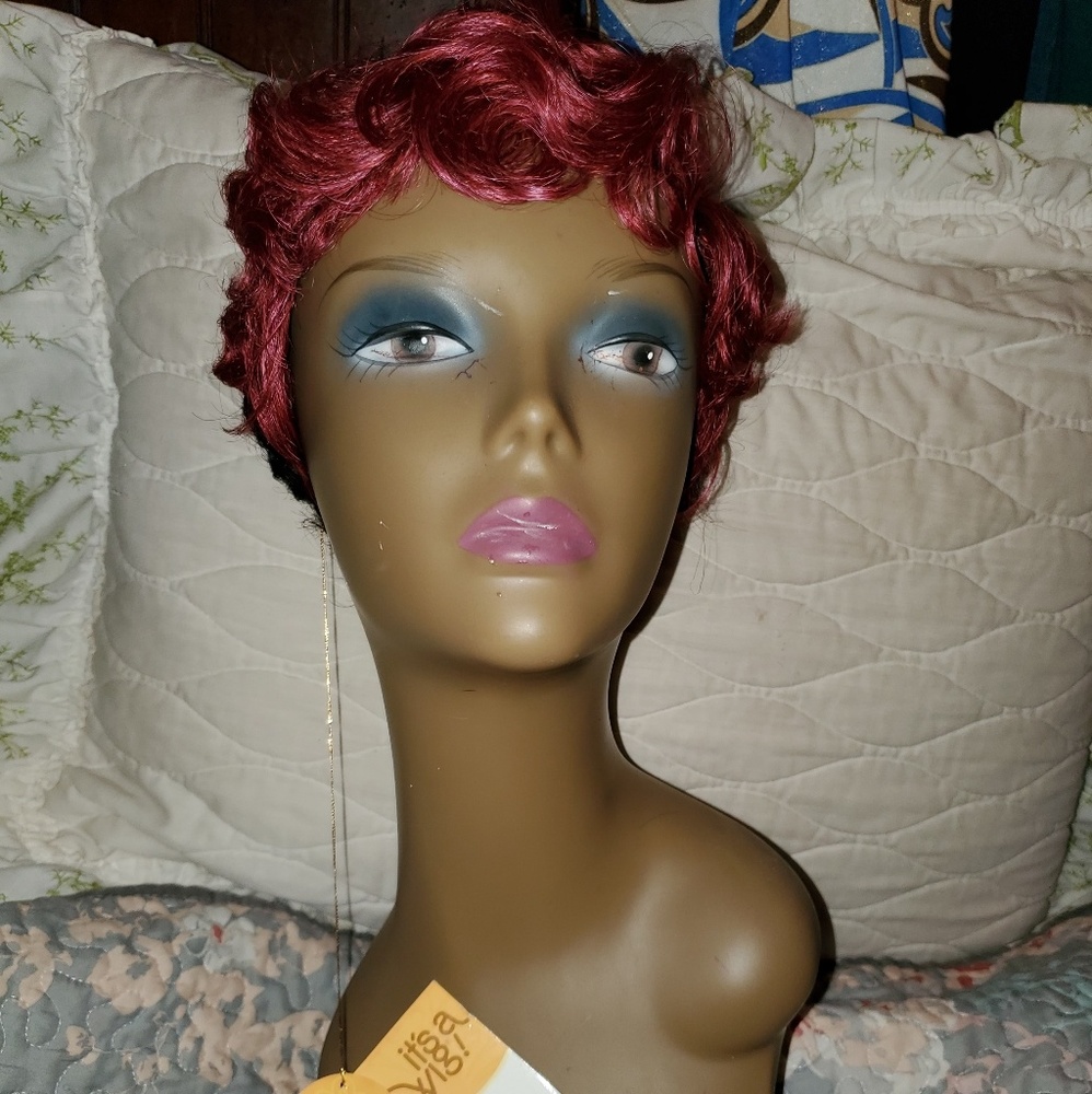 Brand new wig nuna finger wave style synthetic.